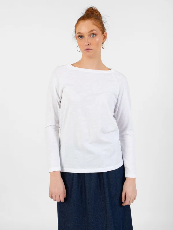 CC Heart Long Sleeve T-Shirt White-- Welt Pockets Slit Pockets Flap Pockets