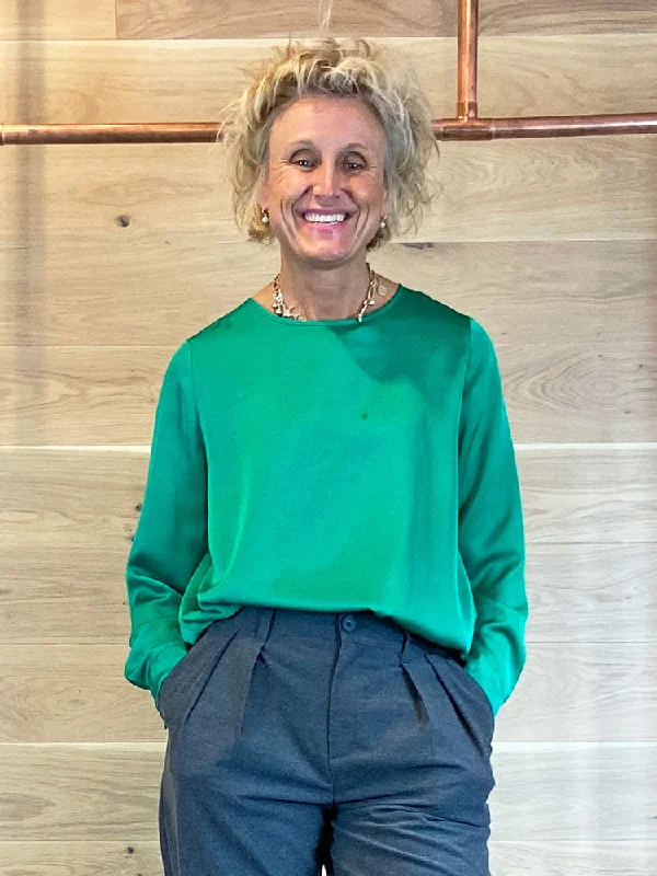 Emme Marella Camma Shirt Green -- Basic T-Shirt Crew Neck Short Sleeve