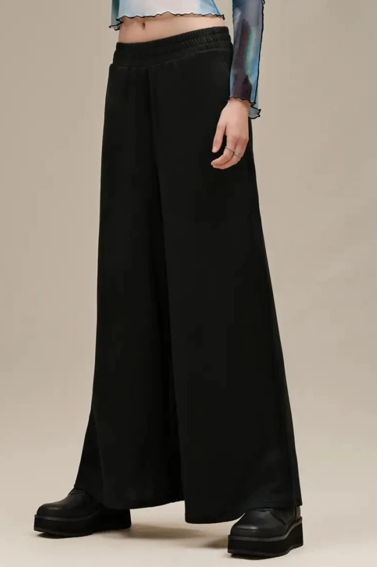 Holsey Pant II - Black Classic Chino Pants