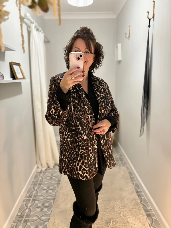 White Hanger Leopard Blazer Women's Adventure Blazer